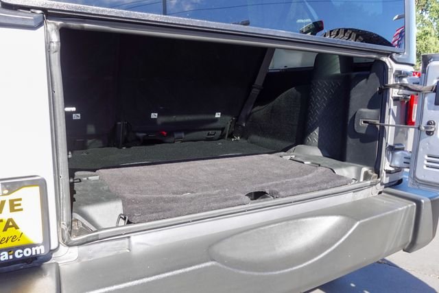 Used 2017 Silver Jeep Unlimited Sport image 25