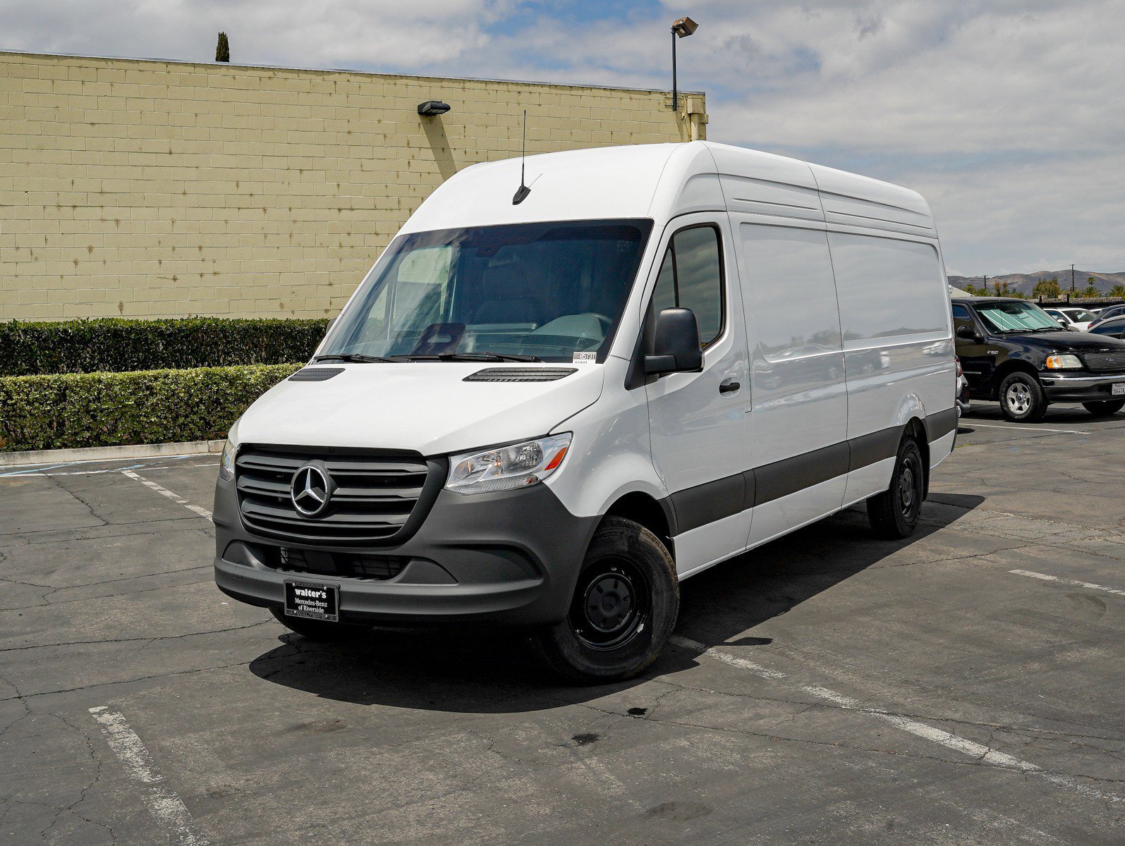 2025 Mercedes-Benz Sprinter 2500 170 WB High Roof's photo