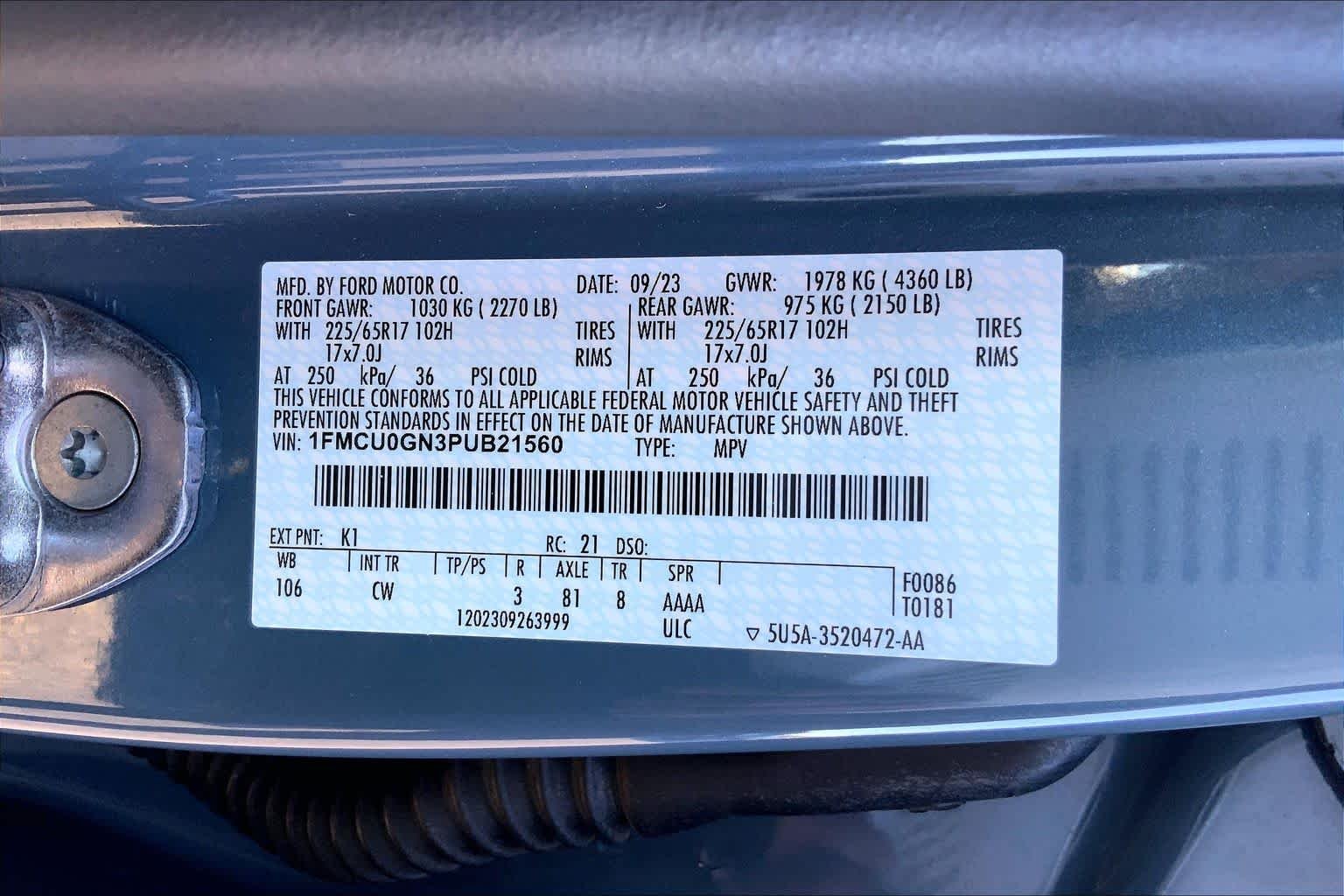 Used 2023 Vapor Blue Metallic Ford Active image 29