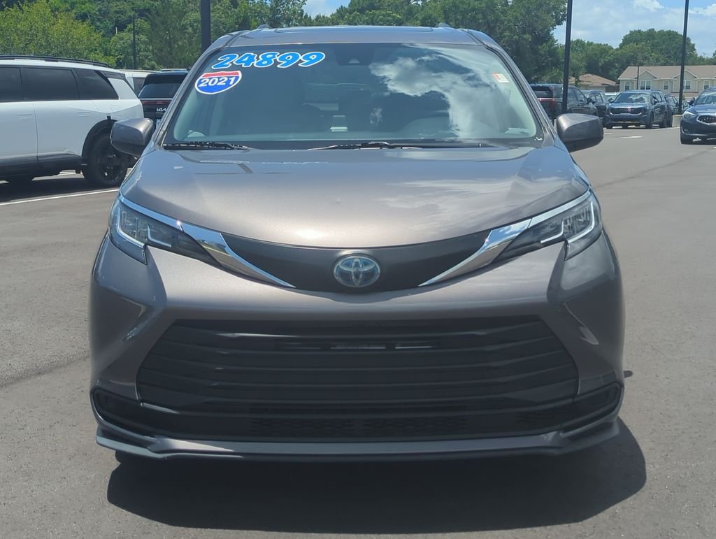 Used 2021 Gray Toyota LE image 10