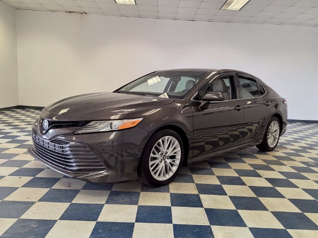Used 2018 Brown Toyota XLE image 3