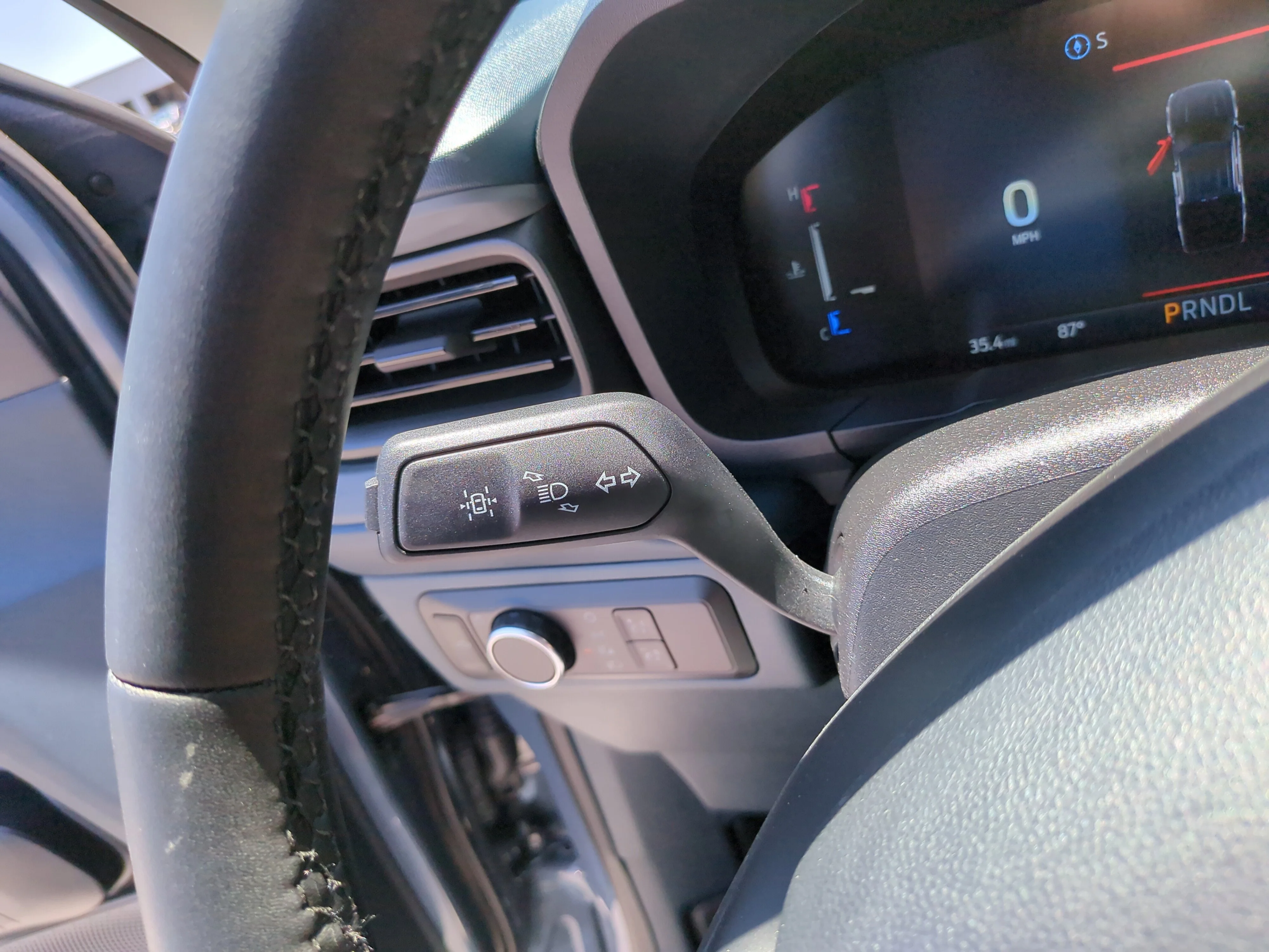 New 2025 Azure Gray Metallic Tri-Coat Ford XLT image 26