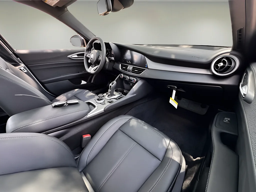 New 2026 White Alfa Romeo Base image 20