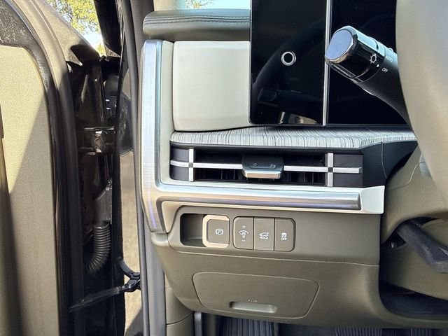 Used 2025 Black Hyundai Calligraphy image 34