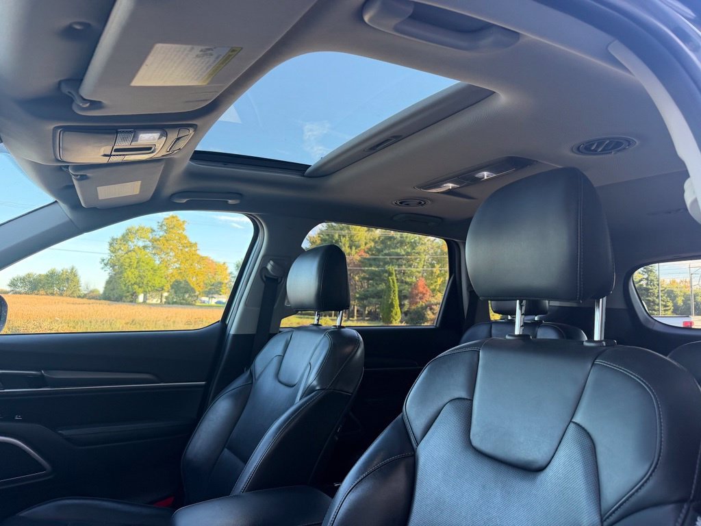 Used 2021 Gray Kia S image 16