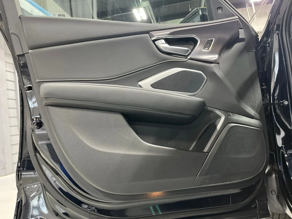 Used 2026 Majestic Black Pearl Acura Base image 10
