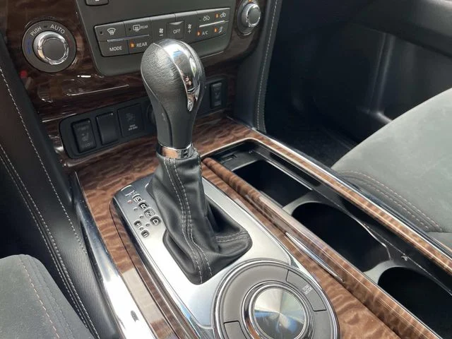 Used 2018 Silver Nissan SV image 32
