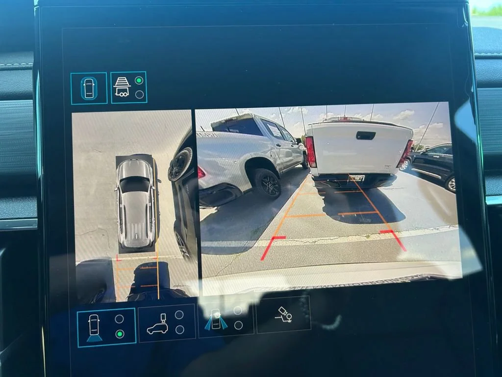 New 2026 Summit White GMC Elevation image 21