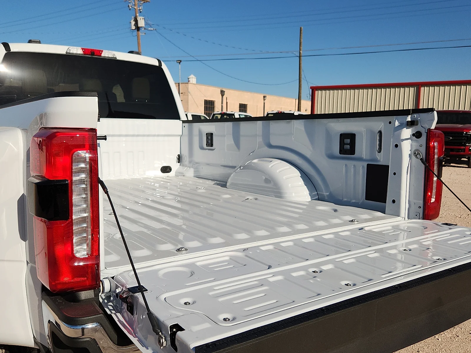 New 2026 Oxford White Ford LARIAT image 12