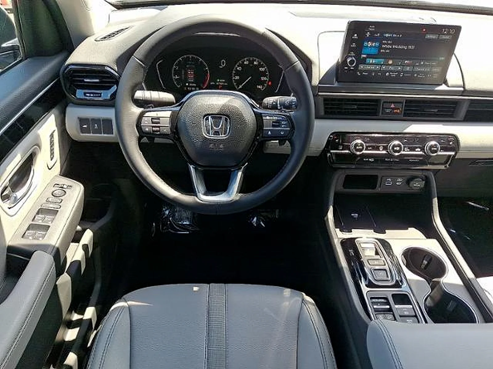 Used 2025 Lunar Silver Metallic Honda EX-L image 20