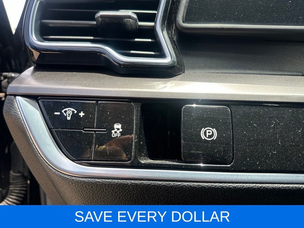 Used 2023 Black Kia EX image 9
