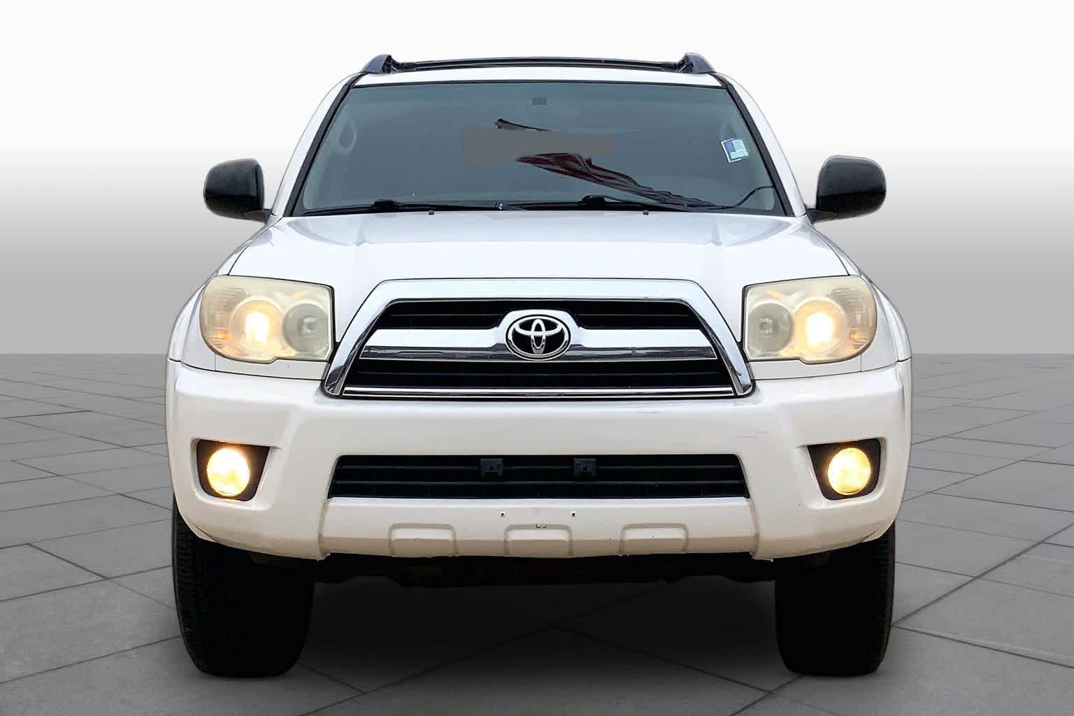 Used 2006 Natural White Toyota SR5 image 3