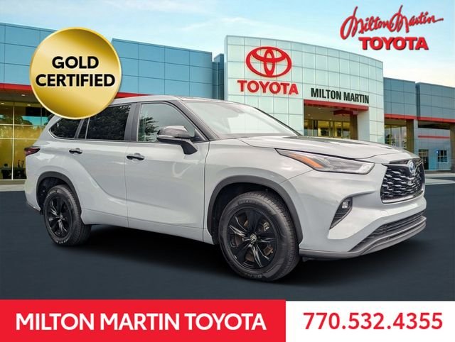 Used 2024  Toyota LE Nightshade image 1