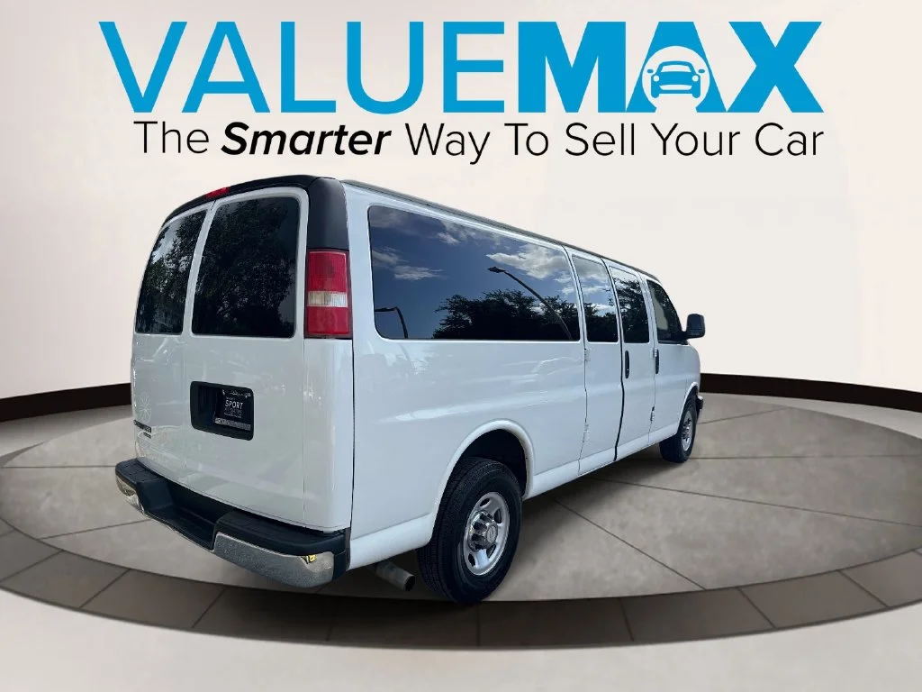 Used 2016 White Chevrolet LT image 3