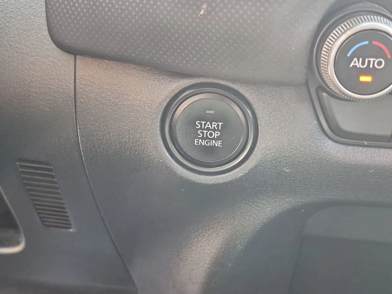 Used 2023 Wind Chill Pearl Mazda 2.5 S Preferred Plus Package image 17