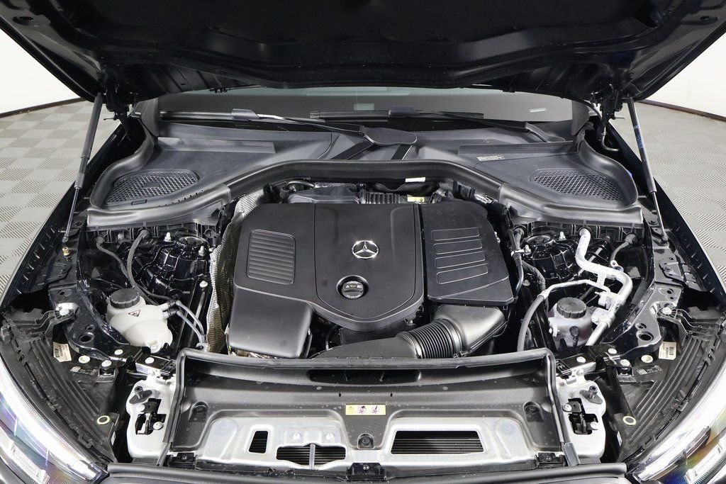 Certified Used 2026 Black Mercedes-Benz GLC 300 image 15