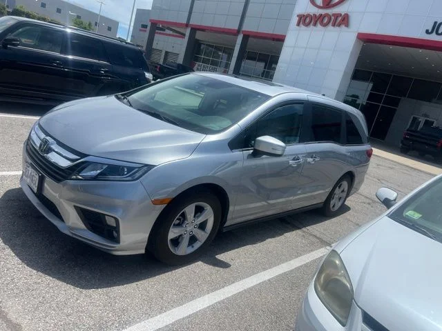 Used 2019 Silver Honda EX-L image 3