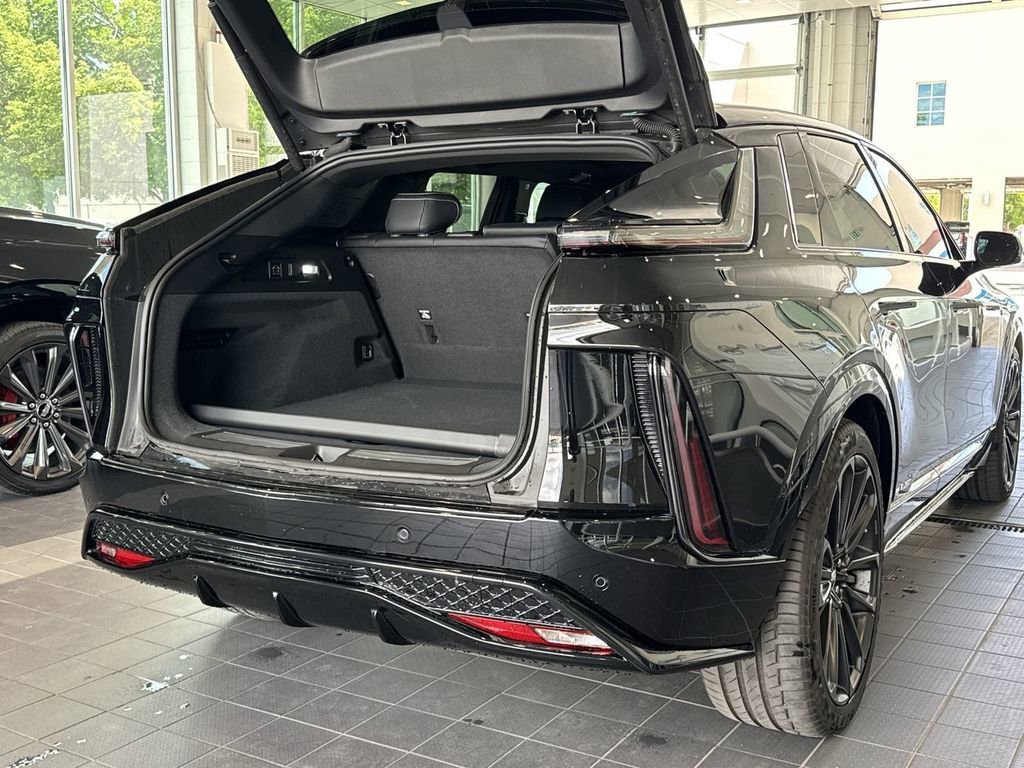 2026 Cadillac LYRIQ V Premium - Photo 23