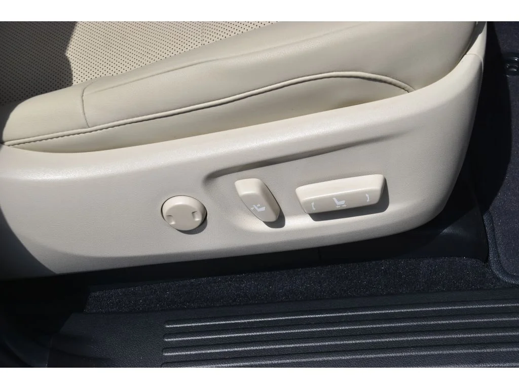 Used 2021 Black Onyx Lexus Premium image 30