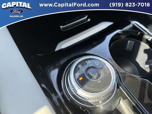 Used 2025 White Ford Platinum image 31