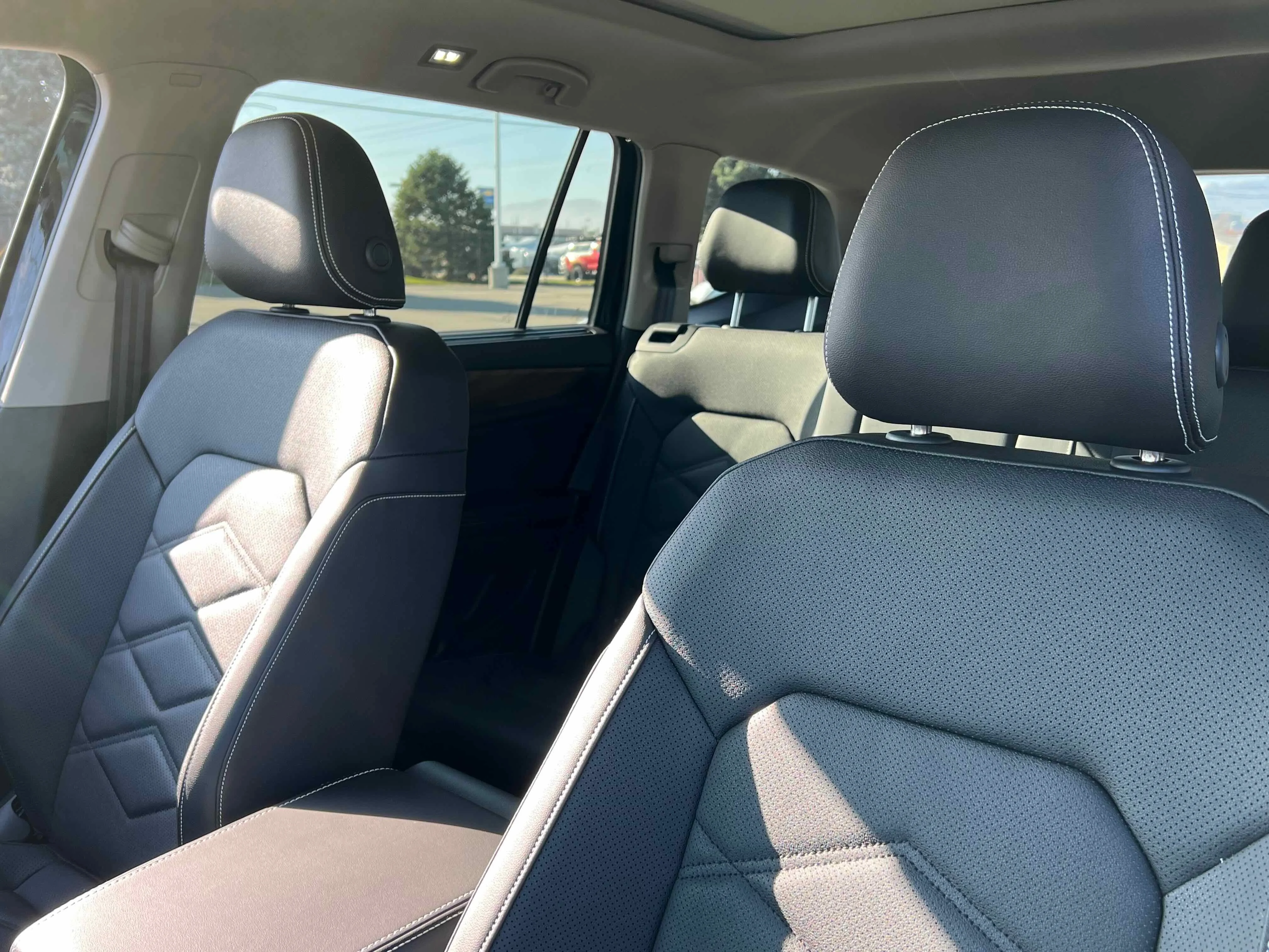 New 2026 Deep Black Volkswagen 2.0T SE w/Technology image 18