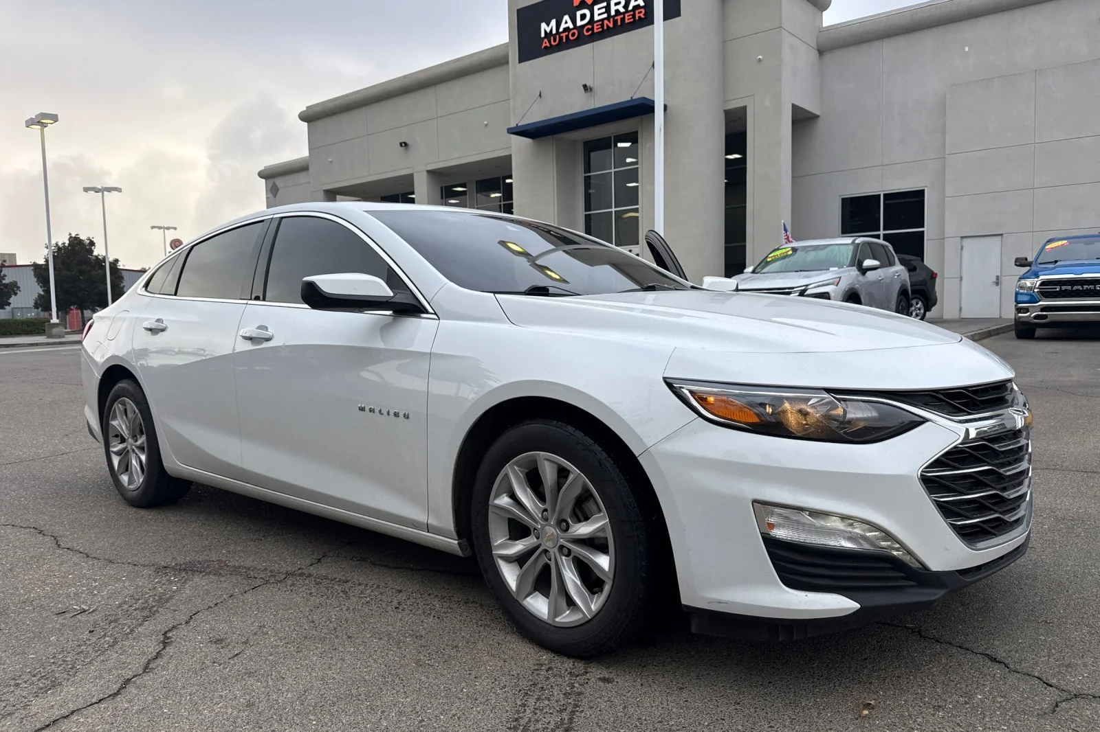 Used 2023 White Chevrolet LT image 2