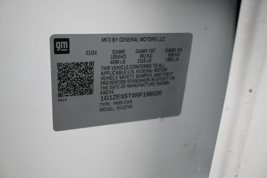 Used 2024 White Chevrolet LT image 18
