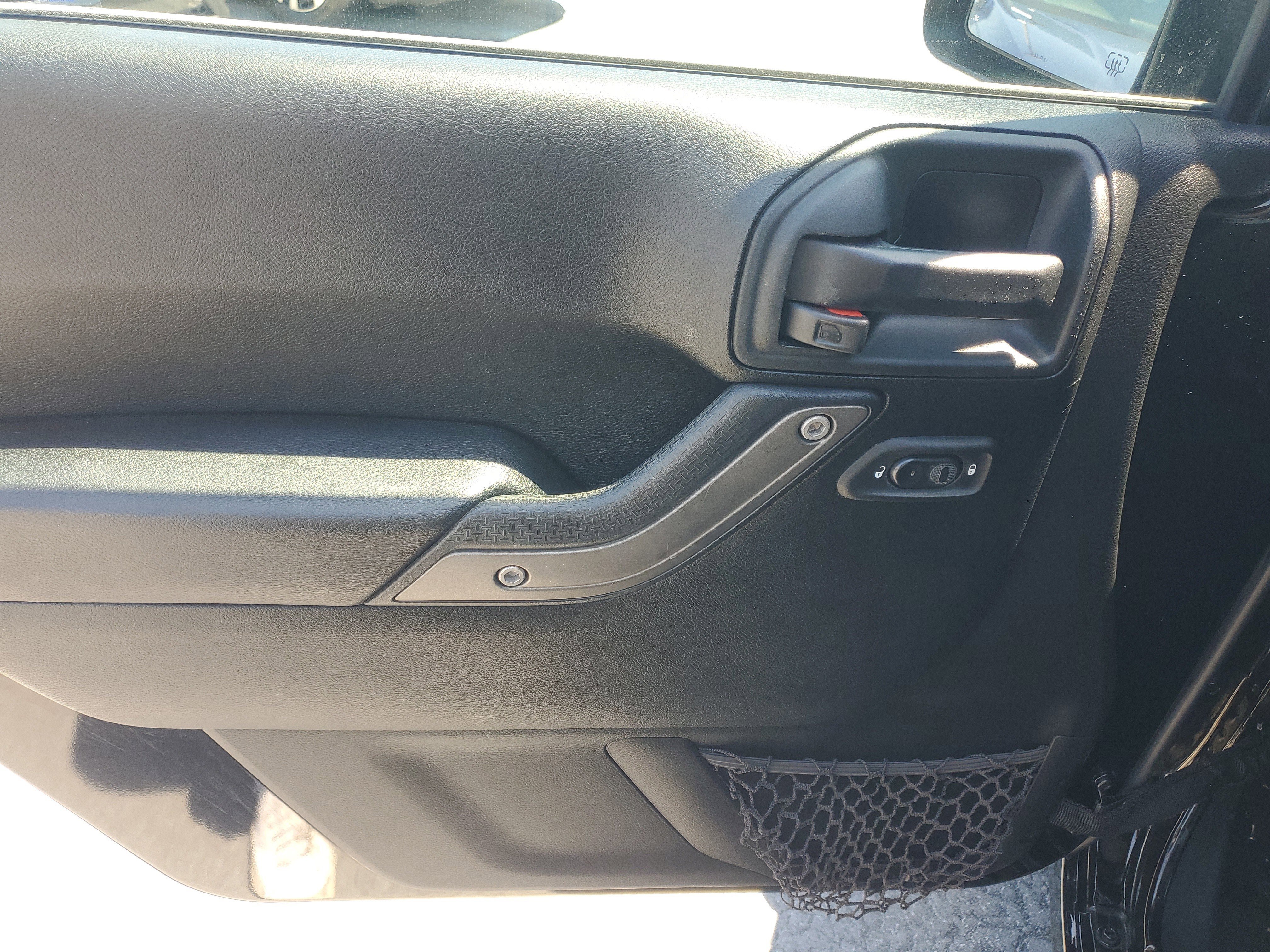 Used 2017 Black Clearcoat Jeep Sport image 17