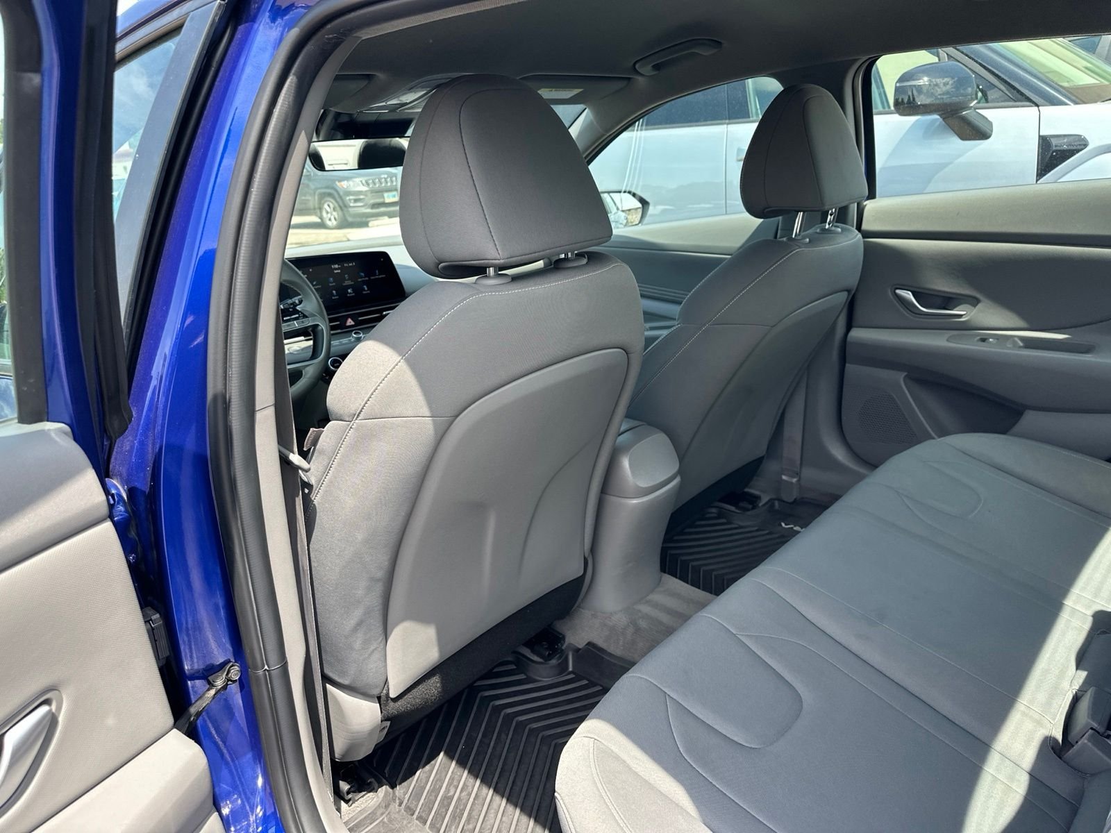 Used 2023 Blue Hyundai SEL image 16