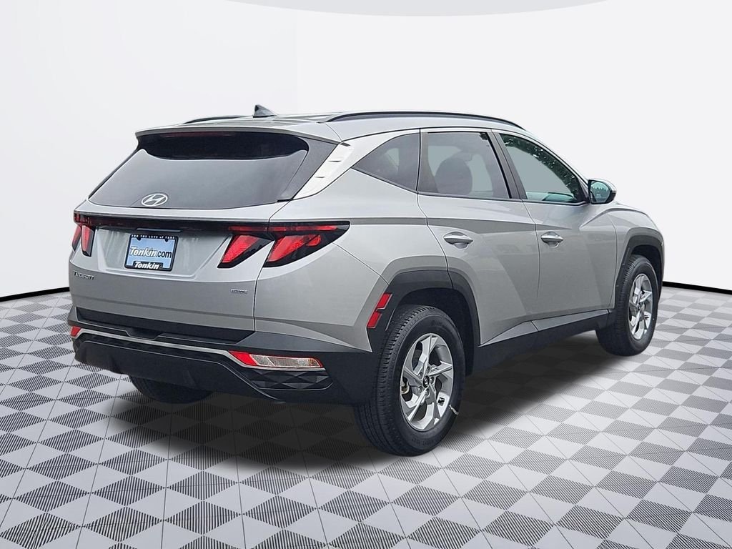 Used 2024 Silver Hyundai SEL image 6
