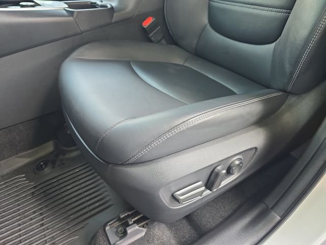Used 2023 Beige Toyota XLE Premium image 28