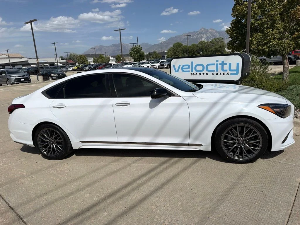 Used 2018 White Genesis 3.3T Sport image 9