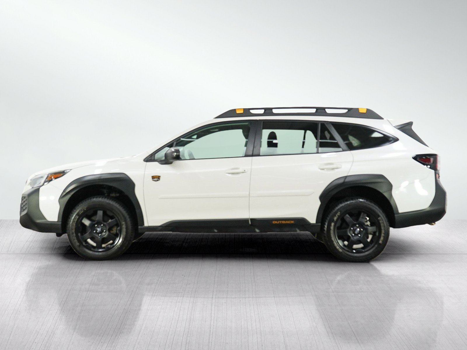 Used 2024 Crystal White Pearl Subaru Wilderness image 2
