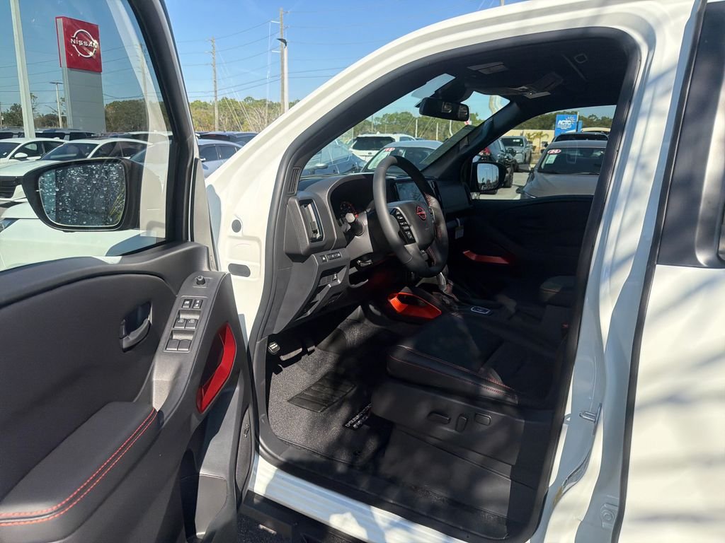 New 2026 Nissan Frontier PRO-4X 4D Crew Cab