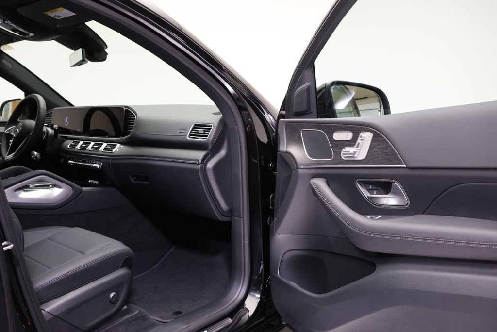 New 2026 Obsidian Black Mercedes-Benz GLE 450 Coupe image 45