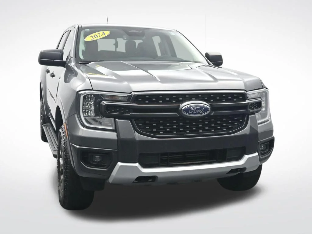 Used 2024 Gray Metallic Ford XLT image 3