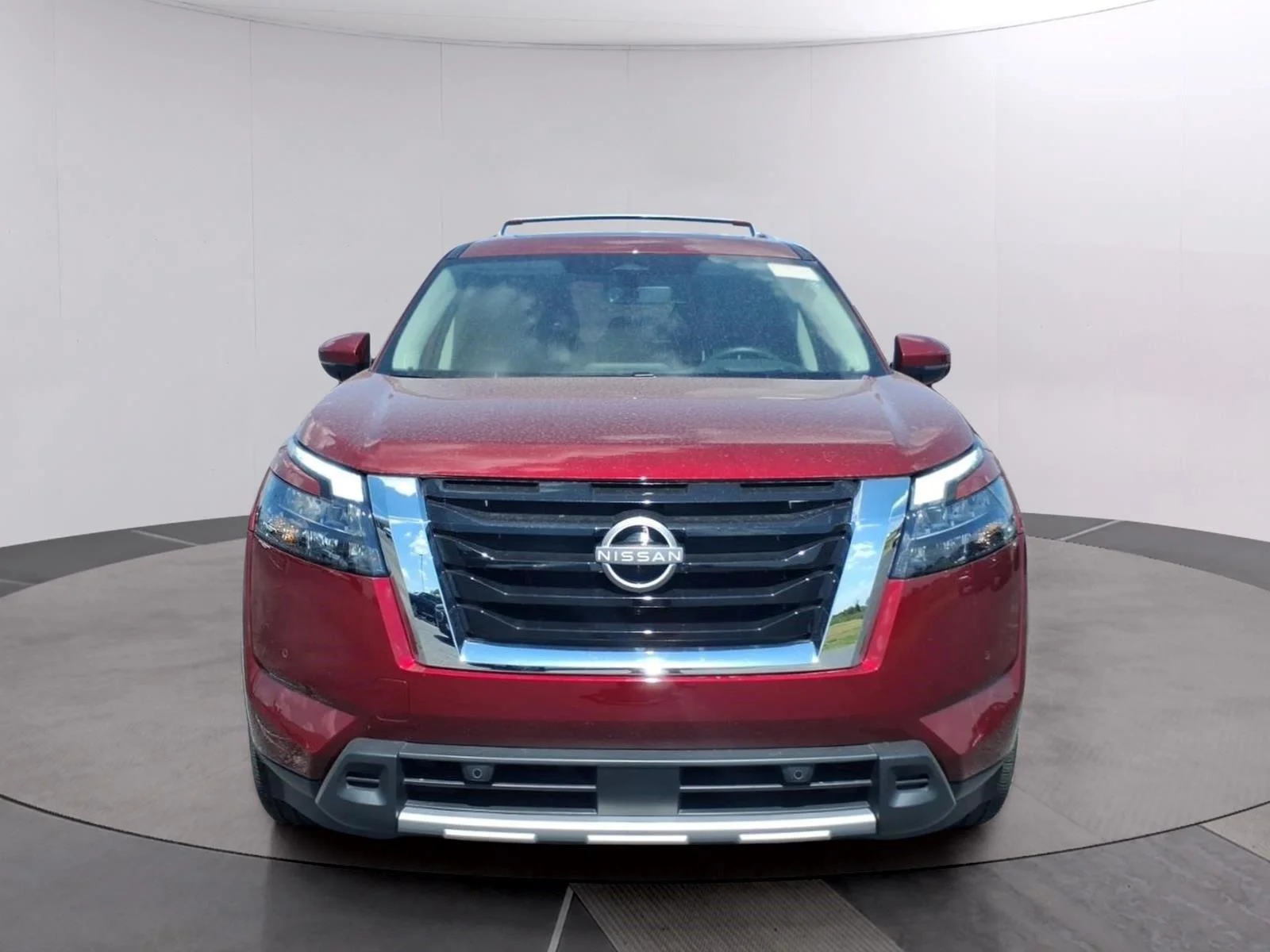 Used 2025 Scarlet Ember Tintcoat Nissan Platinum image 5