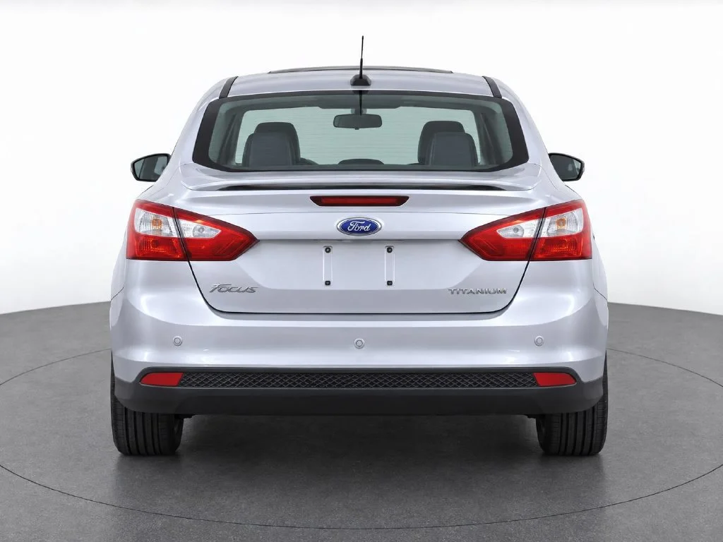 Used 2014 Silver Ford Titanium image 6