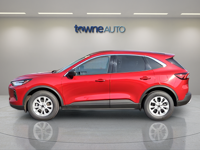 Used 2023 Red Ford Active image 2
