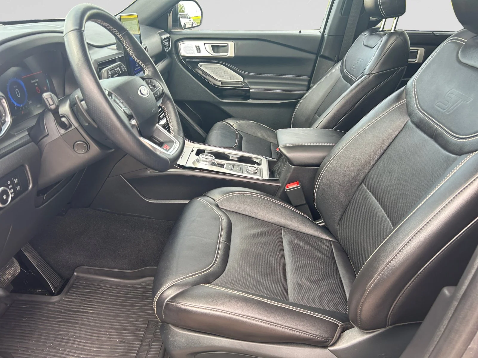 Used 2024  Ford ST 4WD image 12