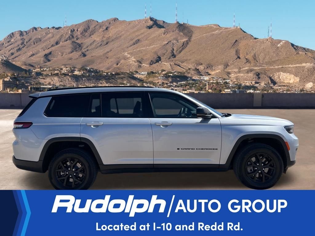 Used 2025 Silver Jeep Altitude image 8
