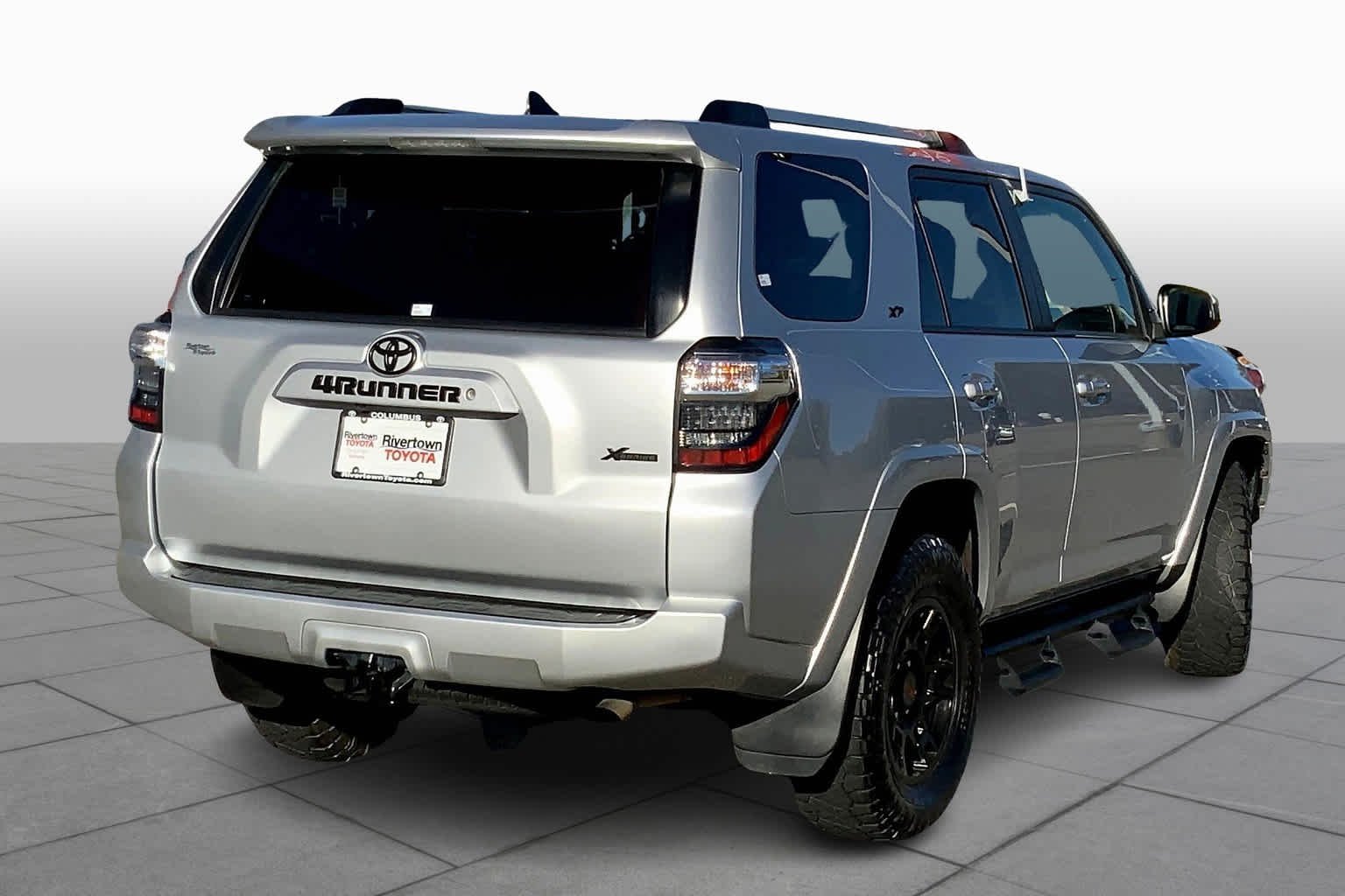 Used 2019 Classic Silver Metallic Toyota SR5 image 12