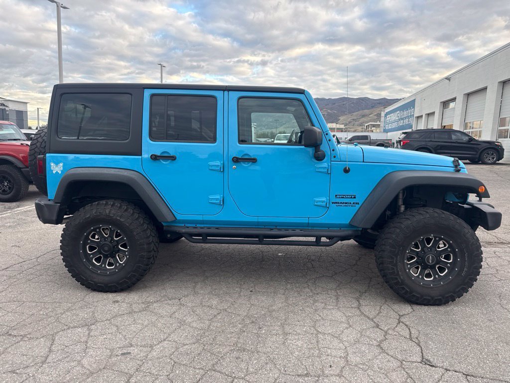 Certified Used 2017 Chief Clearcoat Jeep Unlimited Sport image 4