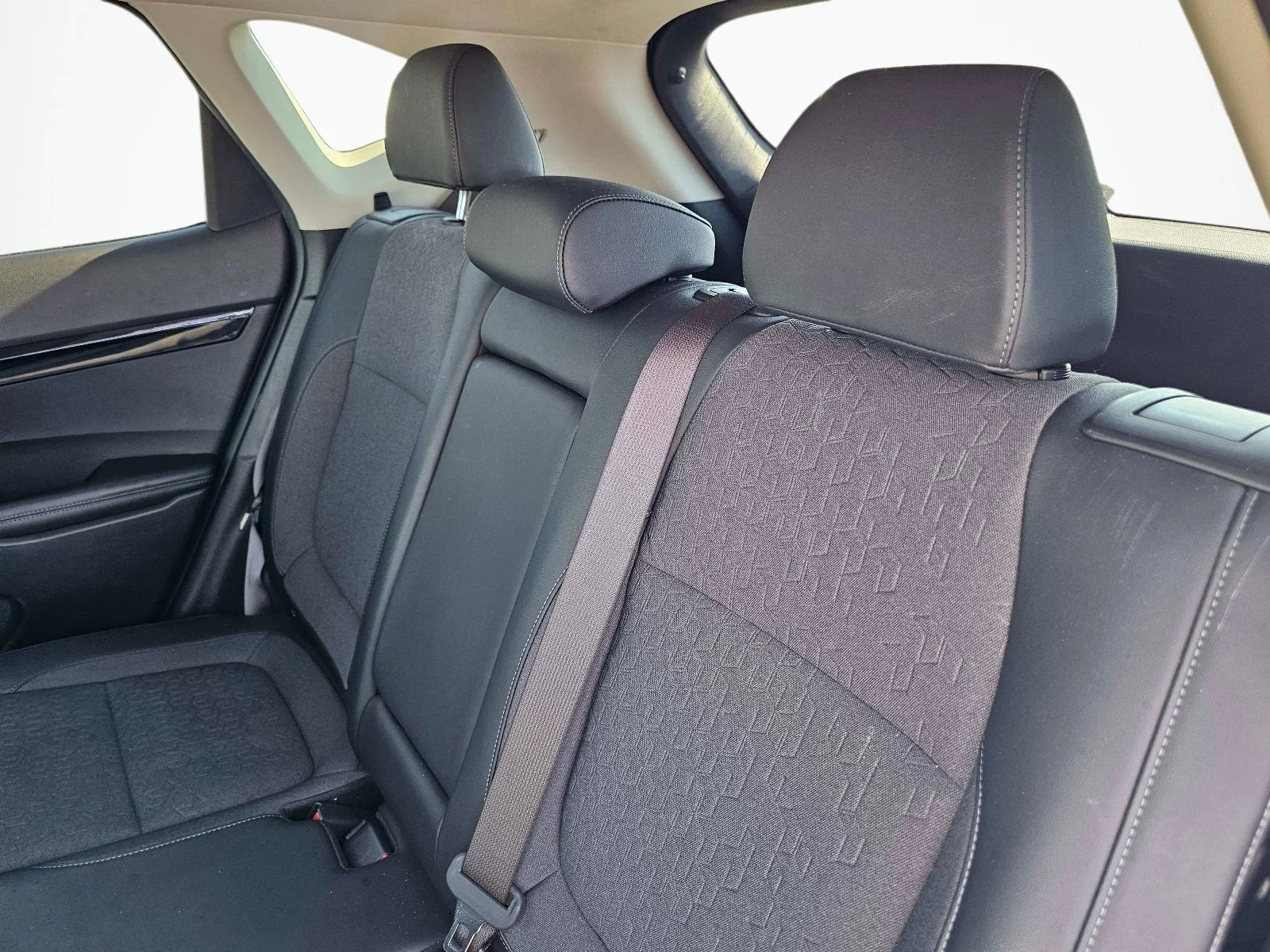 Used 2024 Clear White/Black Roof Kia S image 32