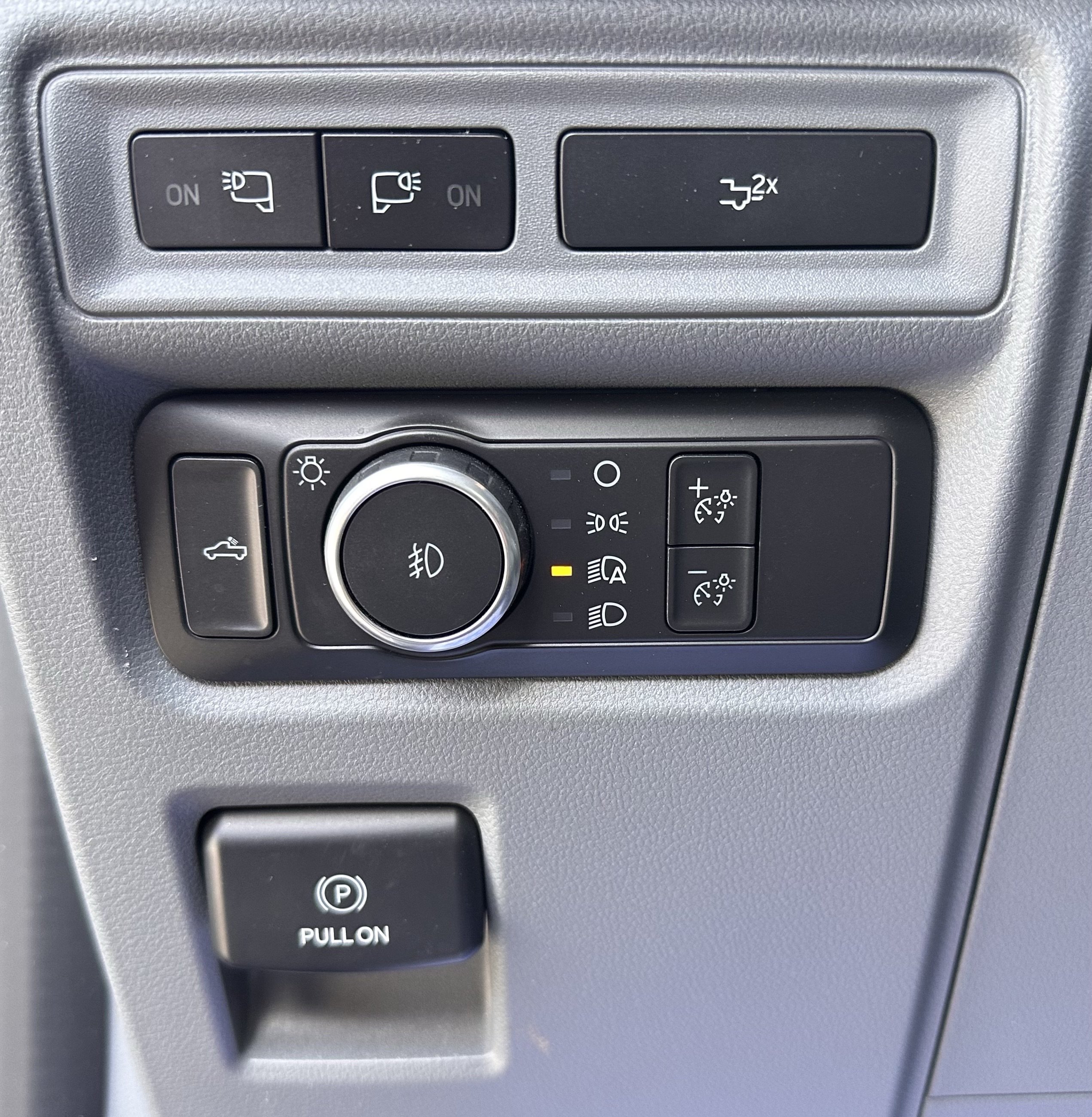 Certified Used 2022 Blue Ford XLT image 20