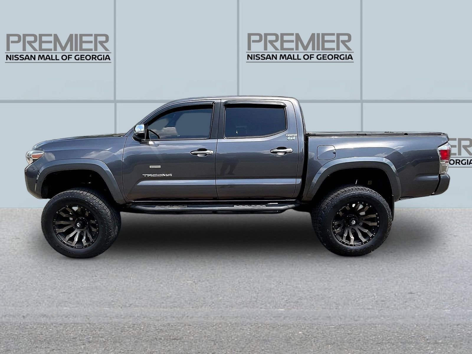 Used 2016 Gray Toyota Limited image 4