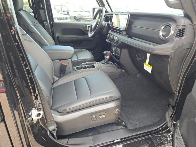 New 2026 Black Clear-Coat Exterior Paint Jeep Sahara image 33