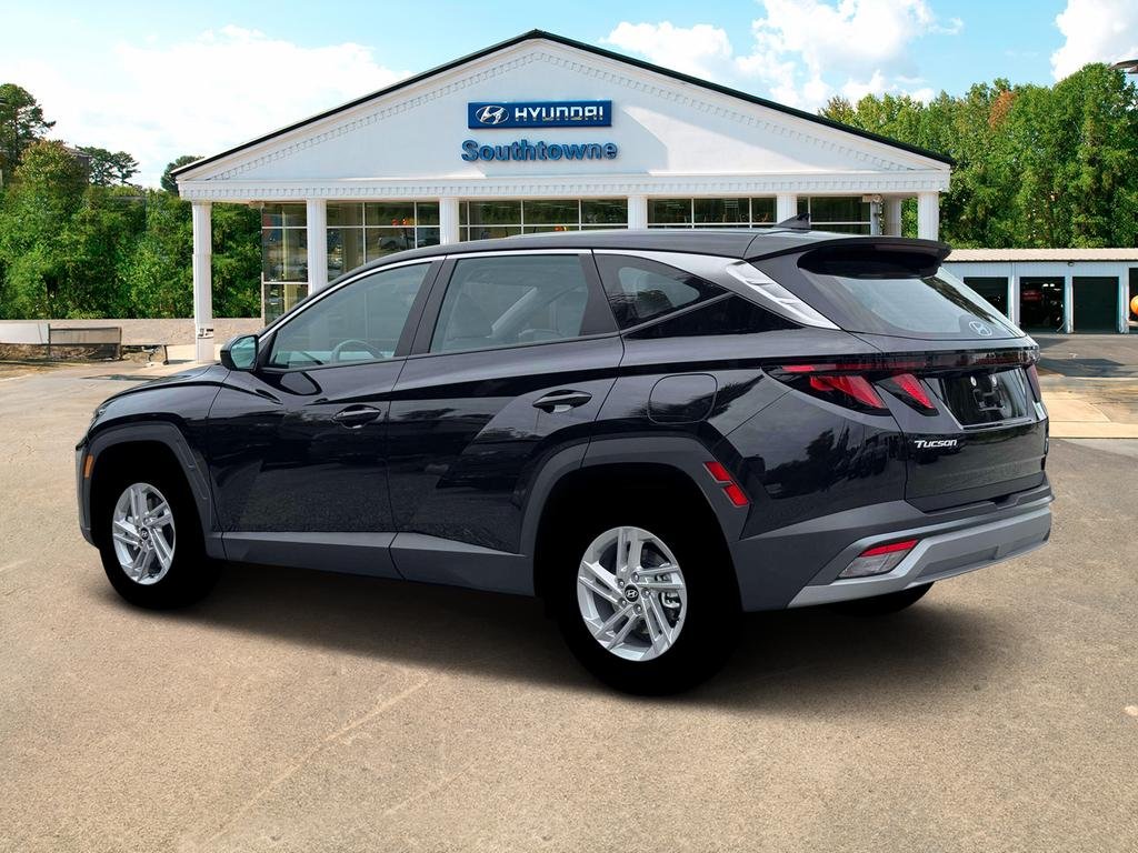 New 2026 Black Hyundai SE FWD image 4