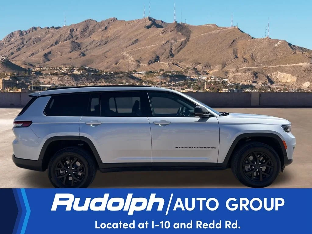 Used 2025 Silver Jeep Altitude image 8