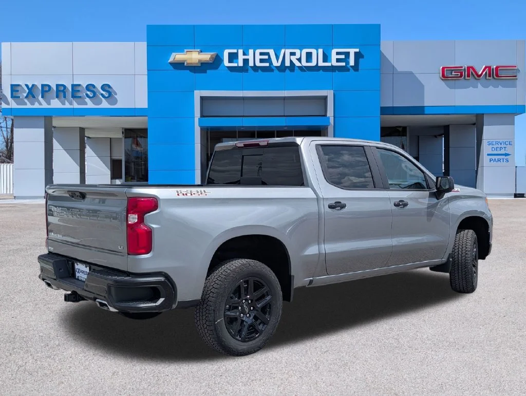 2026 Chevrolet Silverado 1500 LT Trail Boss - Photo 3